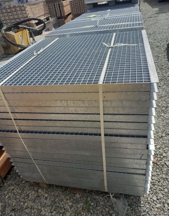 Trepte zincate 85