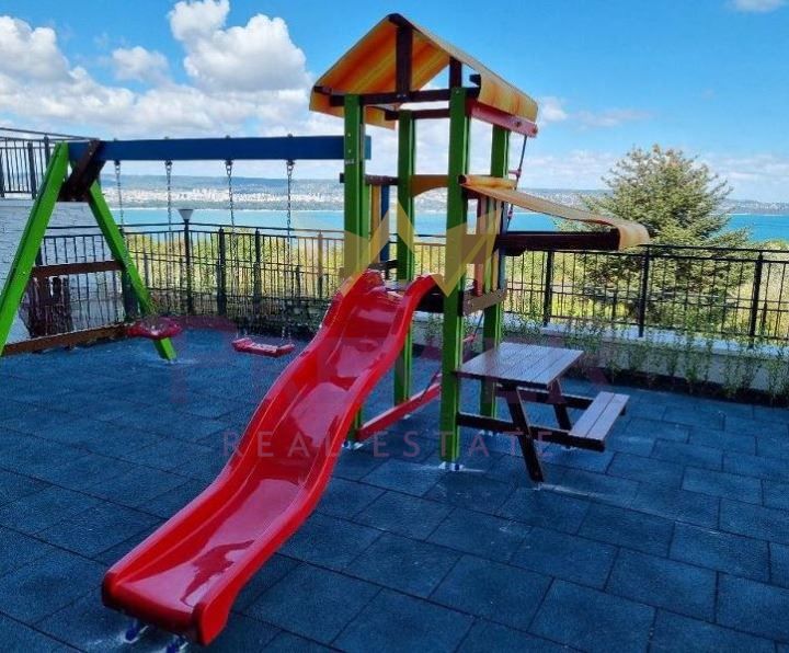 Дава се под наем Двустаен апартамент в Варна, Галата - 67 кв.м за 433.5 € - Снимка #8