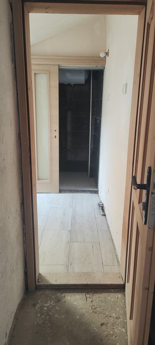 Продава се Ателие в Варна, Лятно кино Тракия - 18 кв.м за 1439 €/кв.м - Снимка #1