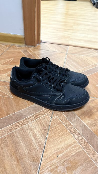 Продам кроссовки, раз.39-40.