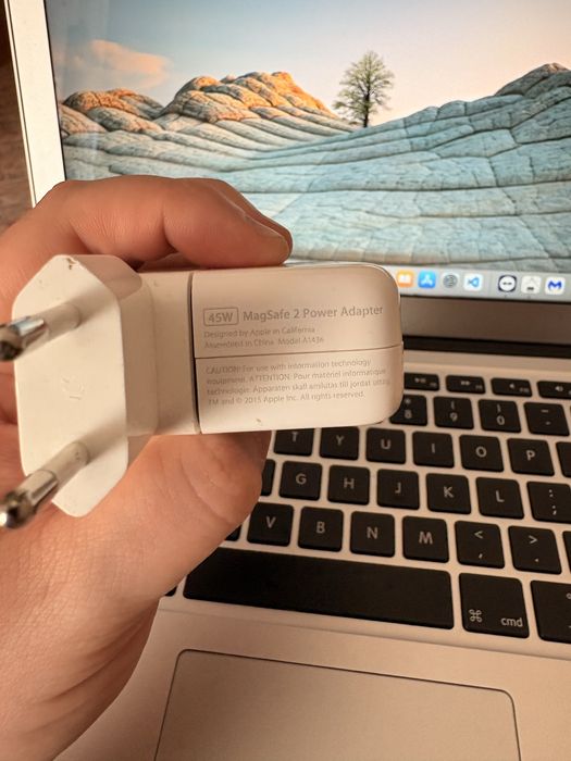 MacBook Air 13-inch (2017)