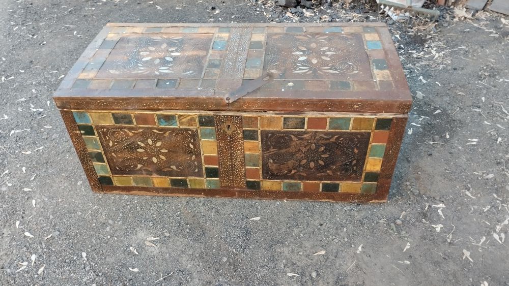 Бабушкин большой сандық