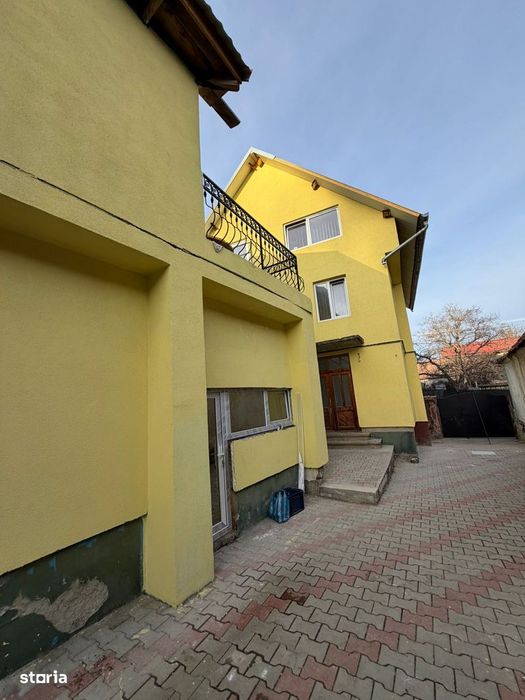 Casă cu 2 corpuri 475,5 mp Codlea