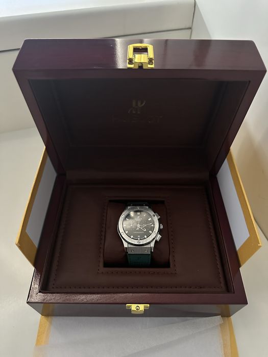 часы HUBLOT,зеленые