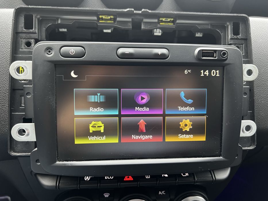 Navigație MediaNav Evolution Dacia - CarPlay & Android Auto