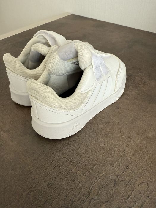 Кроссовки детские adidas