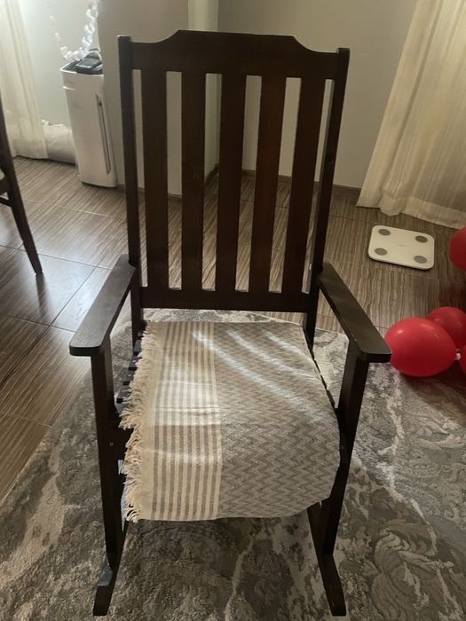 Кресло качалка дерево