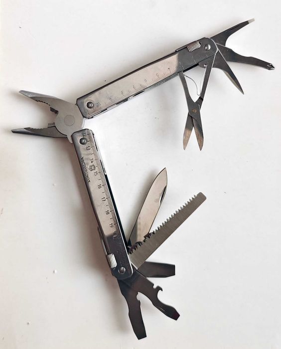 Victorinox Swiss Tool Spirit X Plus и Swiss Tool 115 mm
