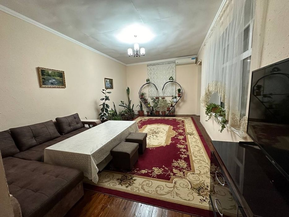 Срочно уй сотилади