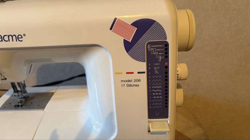 Продам шаейную машинку ACME