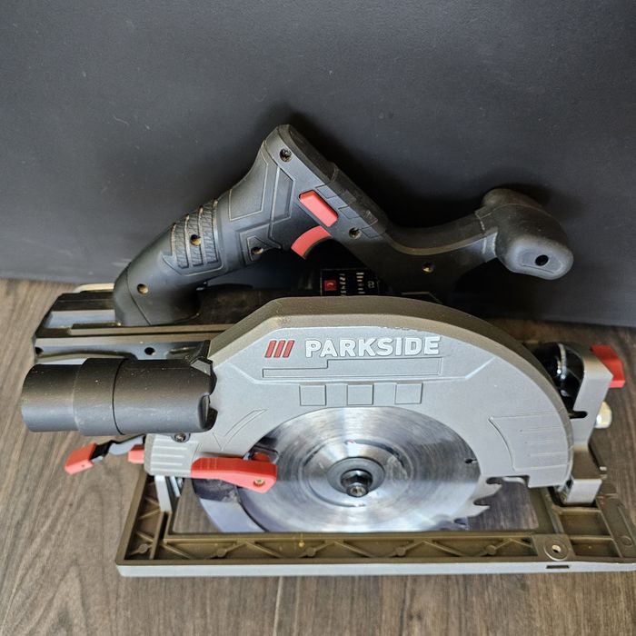 Amanet F28: Fierăstrău electric Parkside (P)