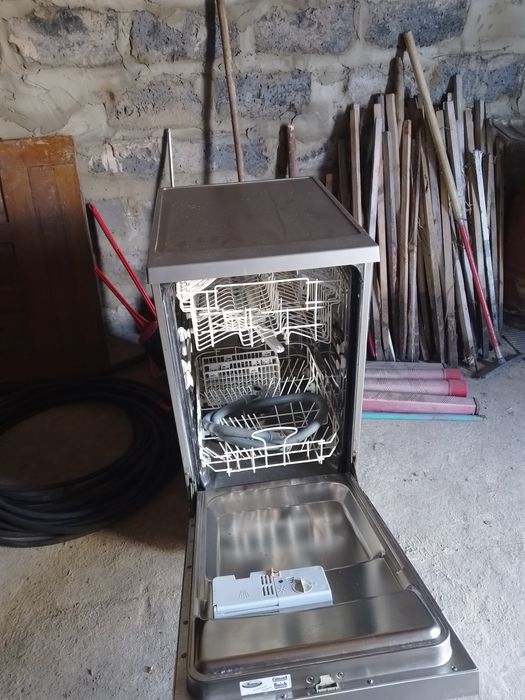 Посудомойка в хорошем состоянии