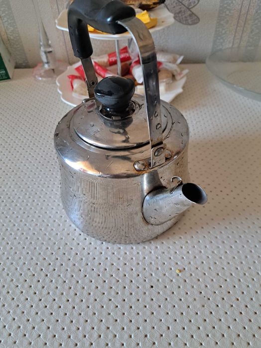 Чайник 2литра продам