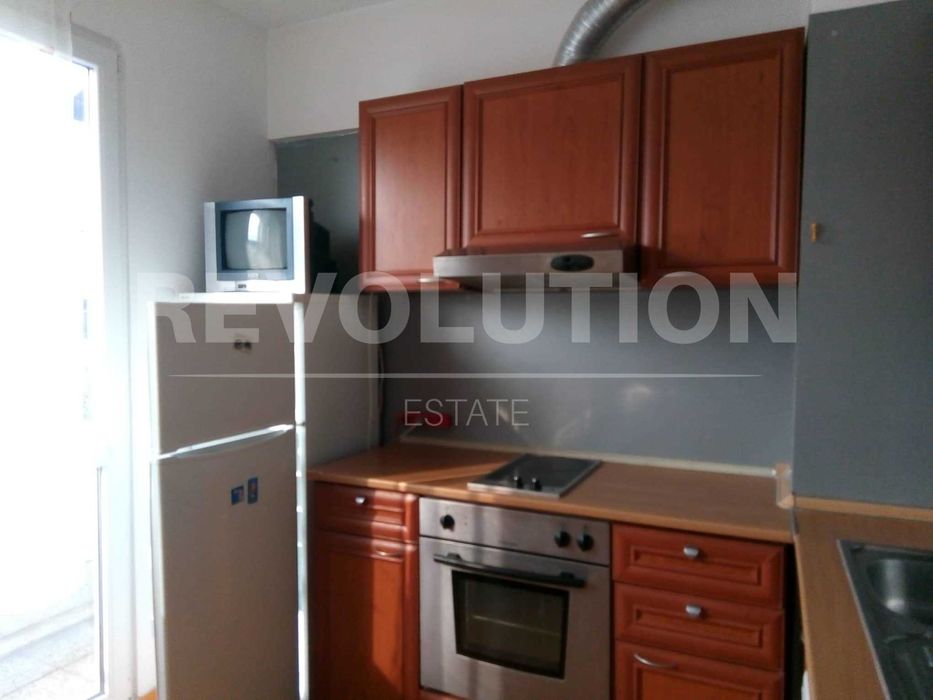 Дава се под наем Двустаен апартамент в Варна, Младост 1 - 50 кв.м за 248.88 € - Снимка #1