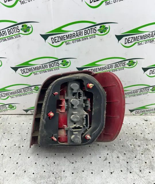 Lampa / Tripla stop stanga pe aripa 6N0945257B Volkswagen VW Polo 2000