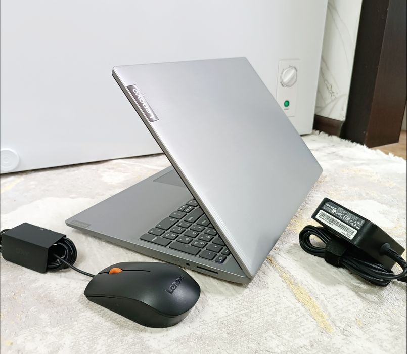 Ноутбук AMD RYZEN Lenovo IdeaPad.