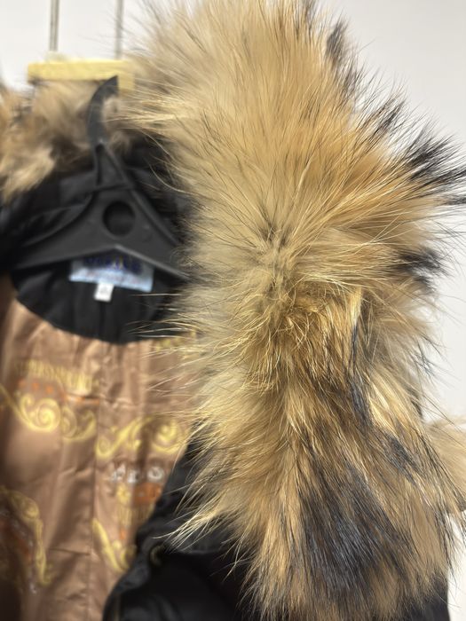 Продам зимнюю укороченую куртку!