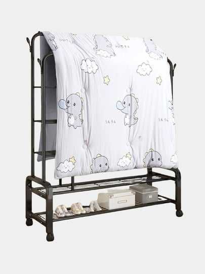 Металлическая вешалка для одежды с полкой на нижней двойной полке