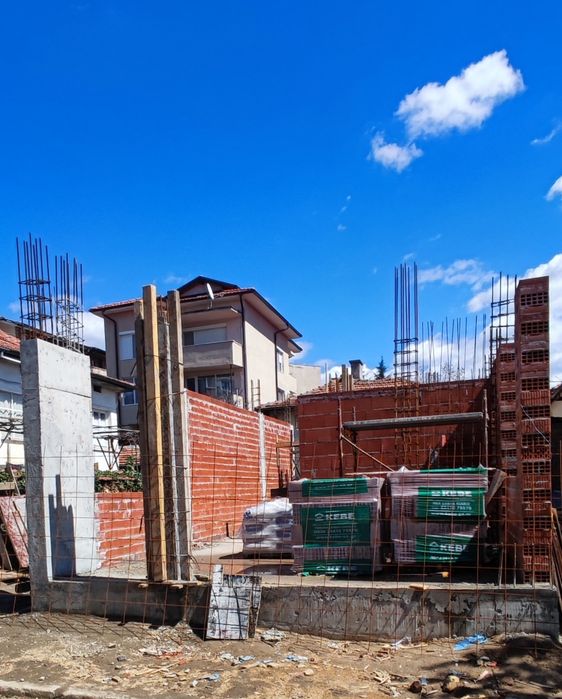 Продава се Тристаен апартамент в Казанлък - 85 кв.м за 1116 €/кв.м - Снимка #2