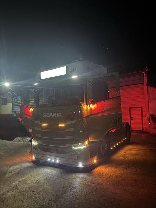 Cap tractor Scania R450