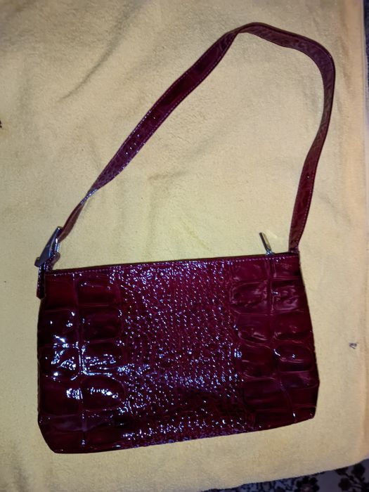 Продам женскую сумочку