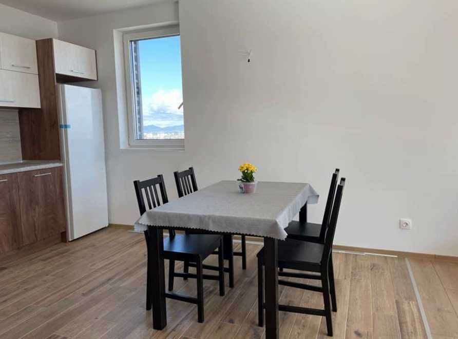 Дава се под наем Тристаен апартамент в София, Дружба 2 - 115 кв.м за 500 € - Снимка #1