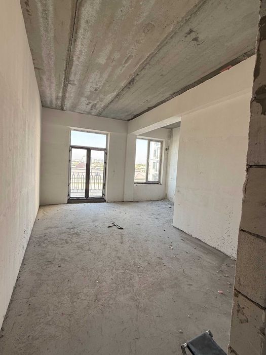 Продаётся 3-комнатная квартира Яшнабадский район (Базар Кадышева)