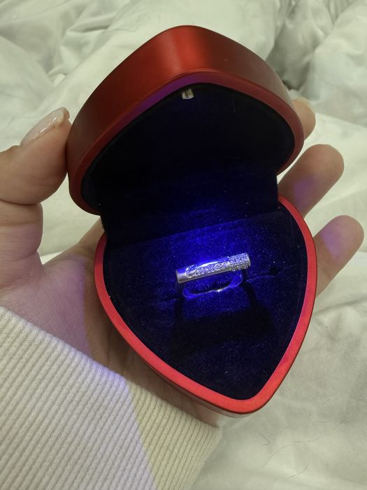 Продам кольцо серебро