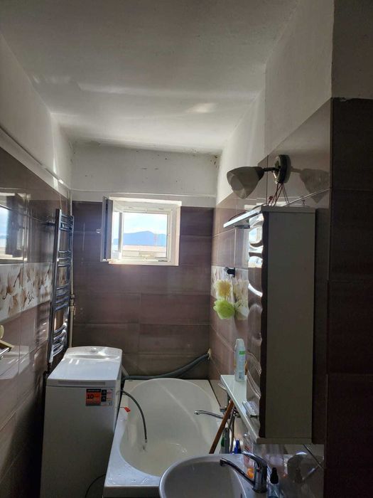 Vand apartament 2 camere Beiuș