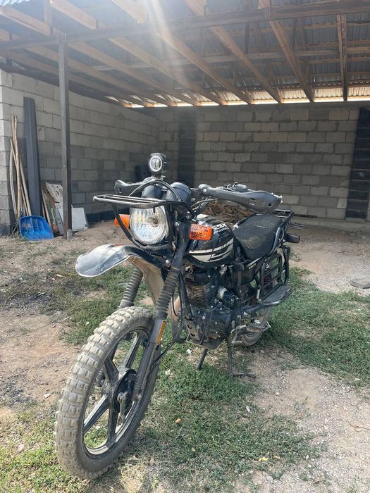 Мотоцикл 200 куб