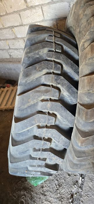 Покришка грейдердікі 4 штук