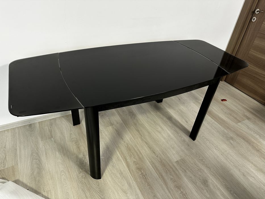 Set masă sticlă extensibilă + 2 scaune – Modernă, elegantă