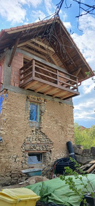 Vand casa de vacanta