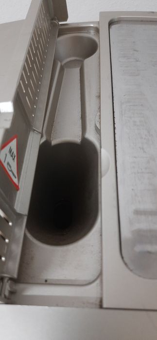 Кафеавтомат Delonghi ESAM 3500.s, 1350W в отлично състояние