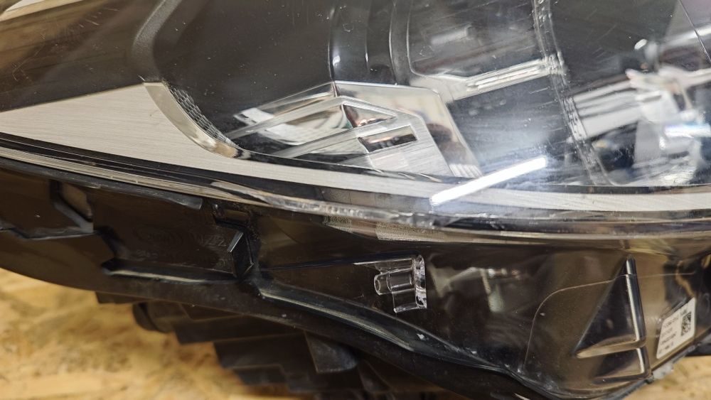 Десен фар за БМВ 5 Г30 Г31 BMW 5 G30 G31 Adaptive LED