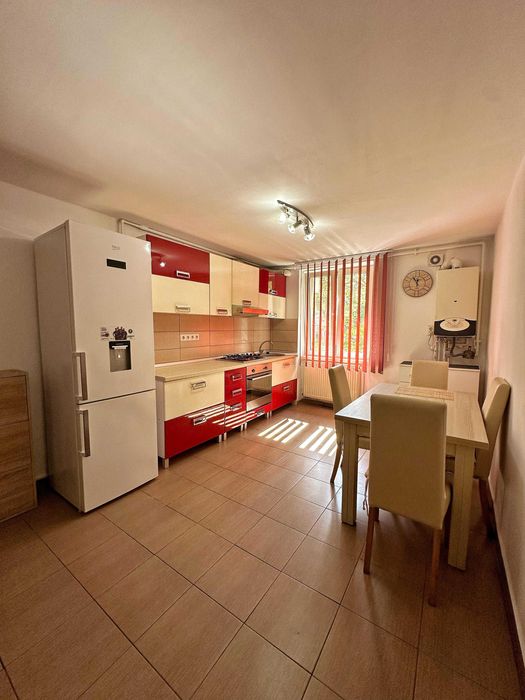 Închiriez apartament 3 camere, mobilat și utilat complet zona Rahovei-Cedonia (Școala Nr. 21)