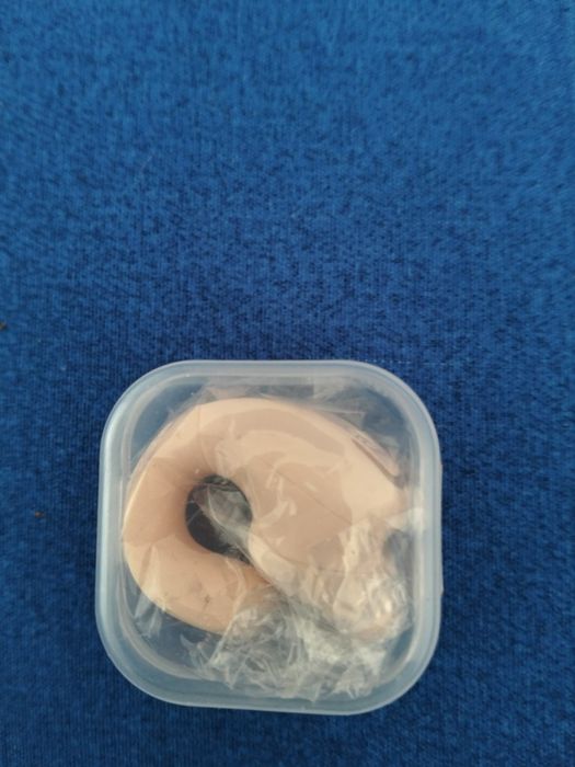 Cască bluetooth minusculă