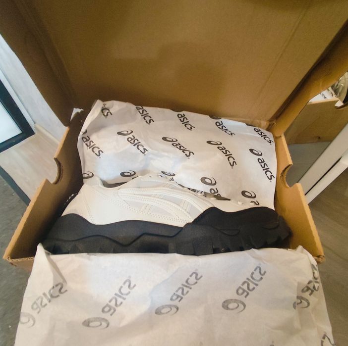Asics gel pickax