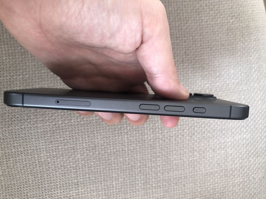 Vand iPhone 17 Black - 256 GB - 100% Bat - Cutie