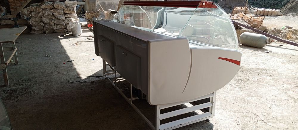 Vetrina xaladelnik garantiya