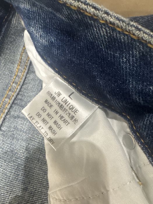 Пррдам новые джинсы.