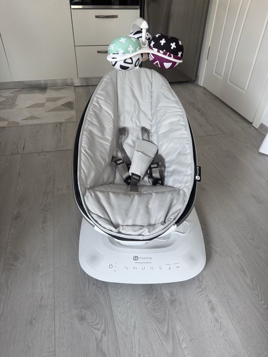 Електрическа люлка за бебе 4 Moms,чисто нова
