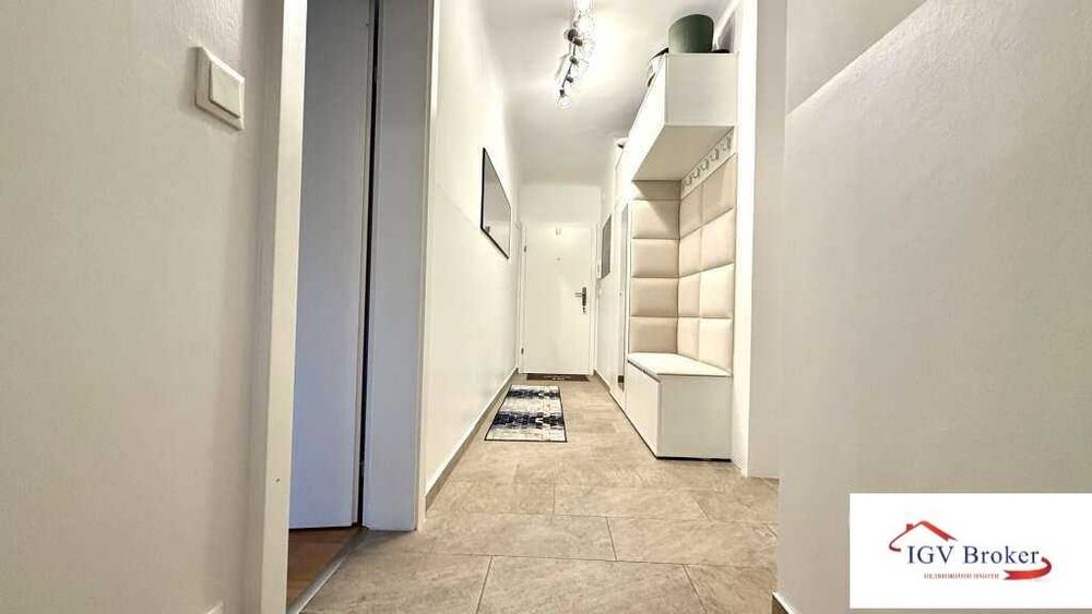 Продава се Тристаен апартамент в София, Люлин 9 - 85 кв.м за 3989 €/кв.м - Снимка #11