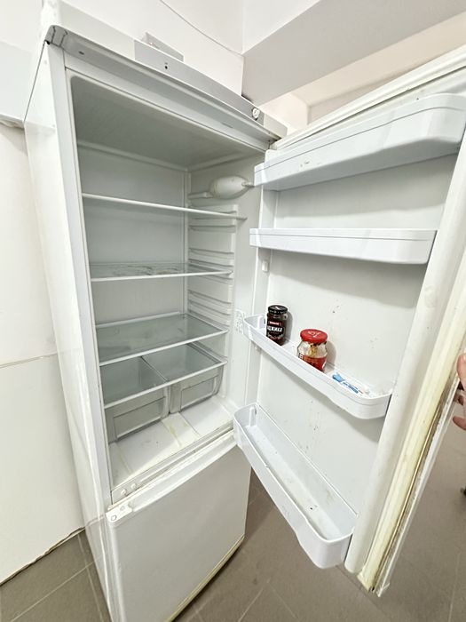Холодильник indesit
