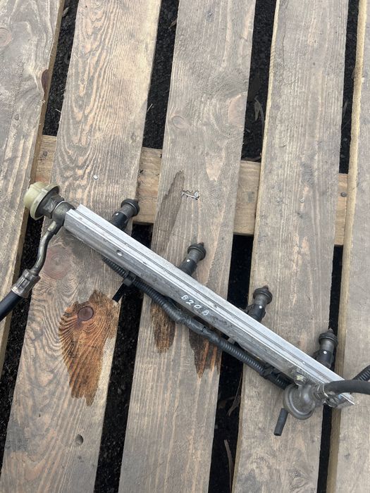 Форсунки на хонда 2.0  B20B