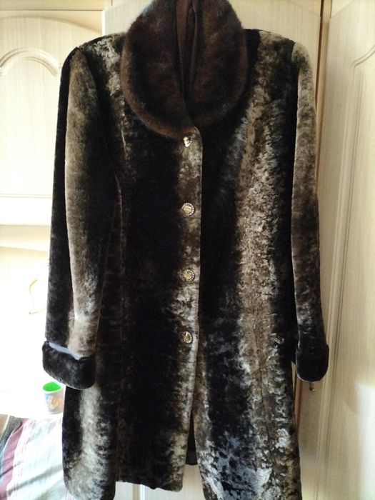 Продам шубу из Мутона