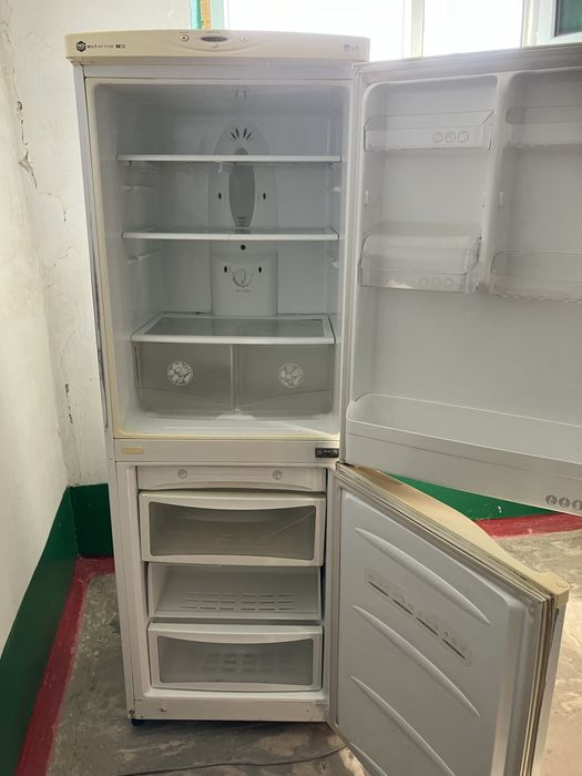 Холодильник LG  Б/У в Рабочем состоянии