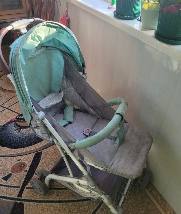 Продается детская коляска чемодан