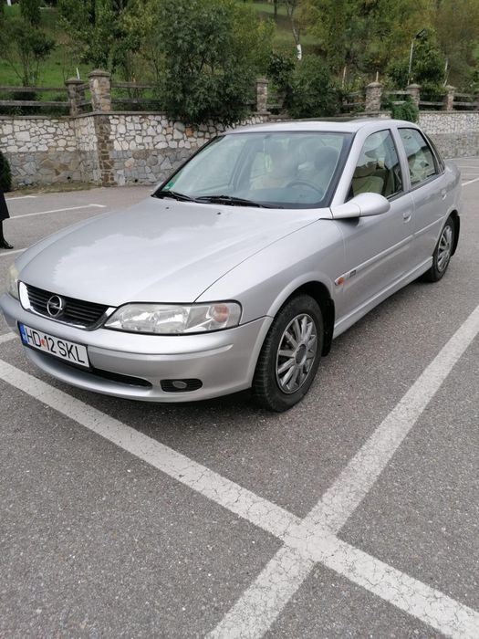 Opel Vectra impecabil