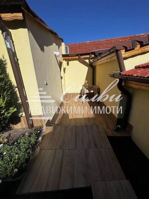 Сграда със смесено предназначение на много КОМУНИКАТИВНО място – кв.